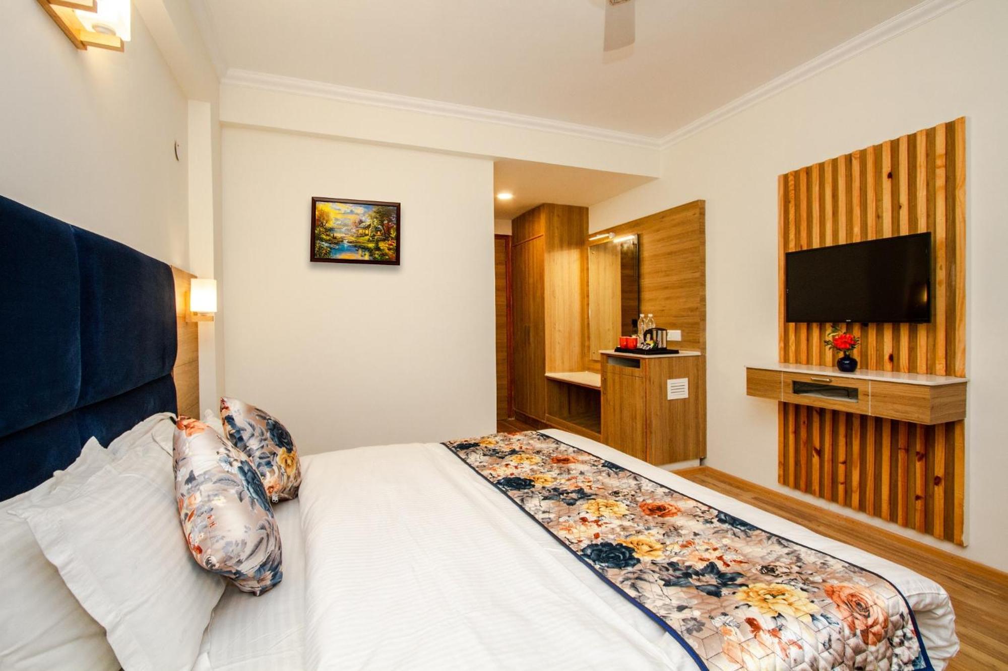 Anand Vardhan Resorts 마날리 객실 사진