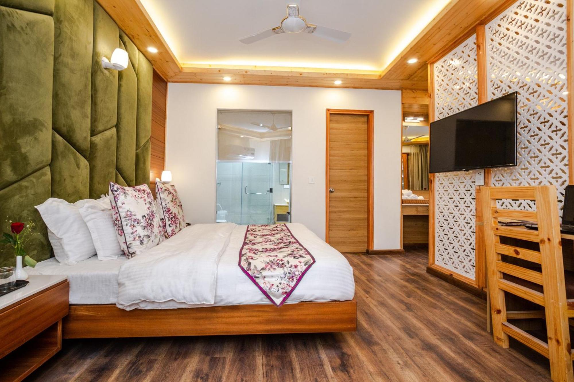 Anand Vardhan Resorts 마날리 객실 사진